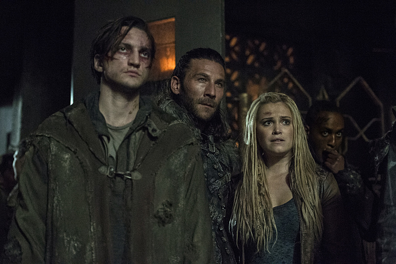 The 100 3x09-10