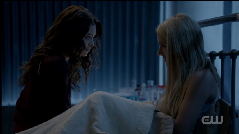 The Vampire Diaries 7x16 Nora and Mary Louise 1